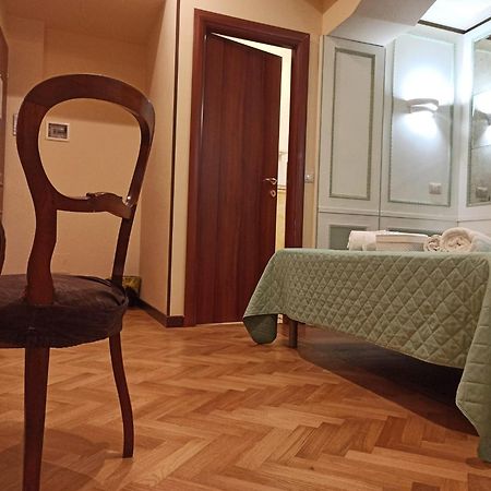 Bed and Breakfast Domina Popolo Rzym Zewnętrze zdjęcie