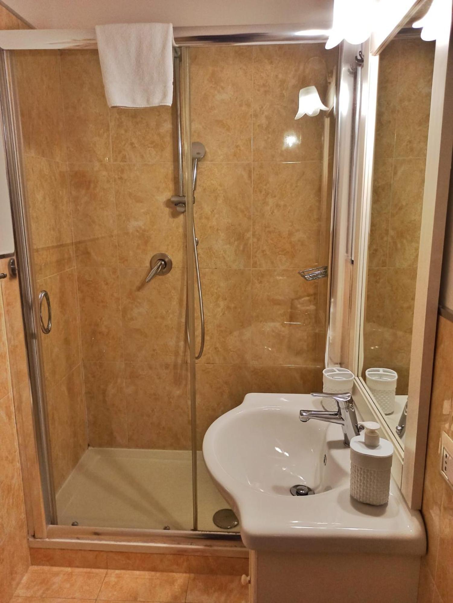 Bed and Breakfast Domina Popolo Rzym Zewnętrze zdjęcie